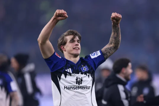 O Hamburgo espera prolongar a estadia de Luka Vuskovic (18).