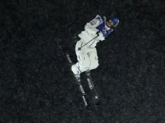 Jogos Olímpicos de Inverno: Eileen Gu ganha medalha de prata no esqui estilo livre feminino big air