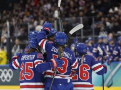 EUA derrotaram a Suécia e alcançaram a medalha de ouro no hóquei feminino