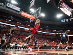 Louisville administrou a Georgia Tech no Senior Day, 87-70
