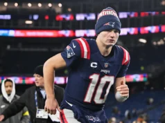 Drake Mei deseja ao time de basquete UNC boa sorte contra Duke