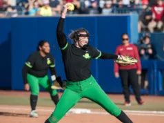 O softball do Oregon vem de trás para derrotar o 14º Duke em entradas extras