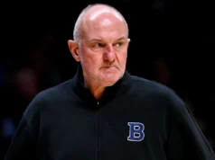 O ex-técnico de basquete do estado de Ohio registrou sua 500ª vitória na carreira