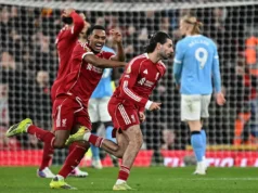 📸GOL DA TEMPORADA!? Szoboszlai oferece outra masterclass de cobrança de falta