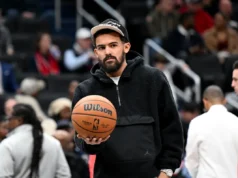 Veja como navegar nas negociações e nas decisões difíceis do elenco à medida que nos aproximamos dos playoffs do basquete fantasia