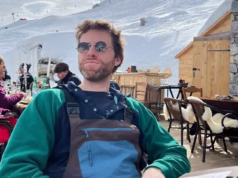 A herdeira bilionária ‘matou o devotado pai financista que voou para a Irlanda para resgatá-la depois que ela foi vista andando pela rua com uma jaqueta de pele rosa choque’