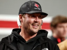 O filho de Philip Rivers, Gunner Rivers, se comprometeu a jogar como QB pelo NC State