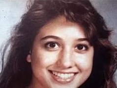 Quatro homens acusados de assassinatos infames em lojas de iogurte foram absolvidos de forma sensacional 35 anos após os assassinatos brutais