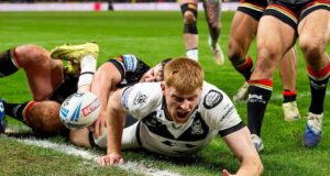 Bradford foi derrotado por Hull em um thriller de retorno da Super League