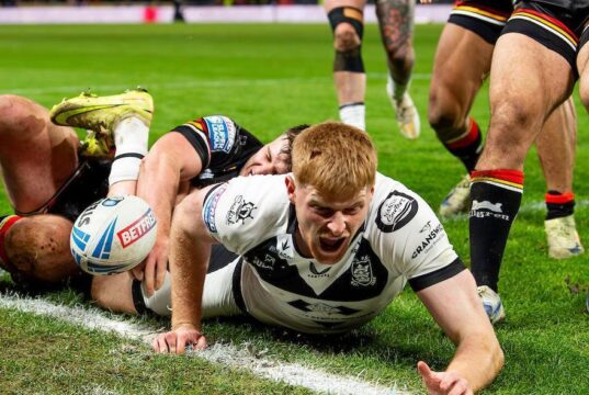 Bradford foi derrotado por Hull em um thriller de retorno da Super League