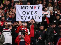 Torcedores de clubes PL mais ricos pagam £ 74 por partida à medida que a receita de ingressos aumenta