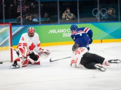 A medalha de ouro dos EUA contra o Canadá é o jogo de hóquei feminino mais assistido de todos os tempos