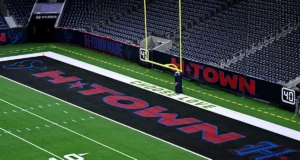 A instalação recém-aprovada do Houston Texans no condado de NW Harris custará US$ 150 milhões aos contribuintes, diz Hidalgo