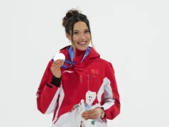 Aileen Gu da China riu da questão dos “dois ouro perdidos” como “adotando uma visão ridícula”