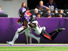 O receptor do Minnesota Vikings, Rondell Moore, ‘morreu por suspeita de ferimento autoinfligido por arma de fogo’, disse a polícia