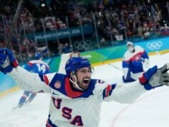 Os EUA derrotaram a Eslováquia e avançaram para o jogo da medalha de ouro contra o Canadá