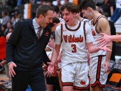 O basquete masculino de Los Gatos voltou ao campeonato CCS com vitória sobre Carlmont