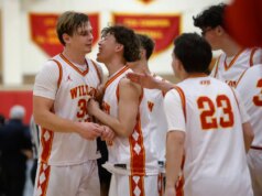 Willow Glen começou rápido, segurando Burlingame para chegar à final do CCS D2