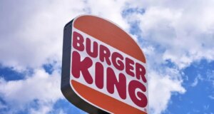 Burger King está testando headsets de IA para funcionários