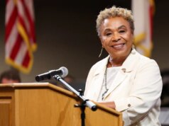 Preso por roubo de SUV do prefeito de Oakland