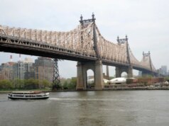 Menino, 16 anos, preso em um poço a 50 pés de profundidade em uma manobra de TikTok na ponte de Nova York – The Mercury News