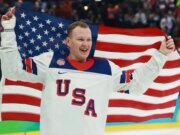 Brady Tkachuk critica vídeo ‘falso’ dele destruindo o Canadá