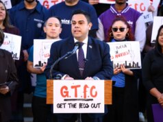 O projeto proibiria os agentes do ICE de futuros empregos como funcionários públicos na Califórnia – The Mercury News