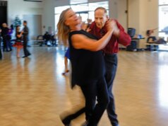 Dançarinos no vibrante salão de baile da Bay Area chamam-no de ‘fonte da juventude’ – The Mercury News