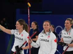 Árbitro enviado para as Olimpíadas Mundiais de Curling. Então os mandei embora