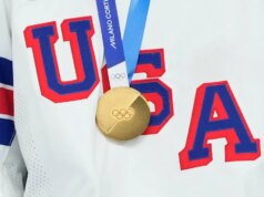 A celebração do hóquei olímpico da equipe dos EUA tornou-se complicada, política