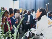 Vinho e cultura na festa de aniversário do Black Vines em Berkeley