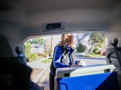 O isolamento aumenta o fardo dos idosos na Bay Area