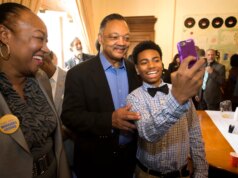 O líder dos direitos civis Jesse Jackson lamenta, Bay Area comemora após a morte – The Mercury News