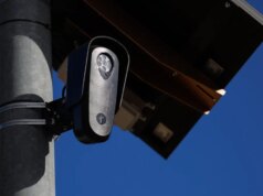 Freio de acesso ao leitor de placas da polícia de San Jose