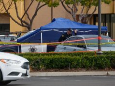 O tiroteio no estacionamento do shopping está sendo tratado como homicídio-suicídio