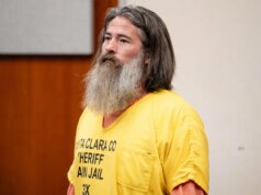 Richard Tillman se declarou culpado do ataque com bomba incendiária aos correios de San Jose