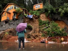 Há um alerta de evacuação para a área ao redor de Guerneville devido à ameaça de deslizamentos de terra