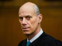 Juiz diz que EUA devem ajudar a trazer de volta punhado de venezuelanos exilados em prisões notórias