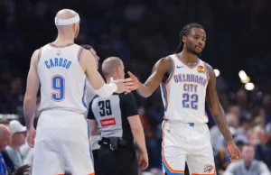 Camisa da Cason Wallace High School aposentada