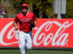 Espera-se que Mike Trout retorne ao campo central