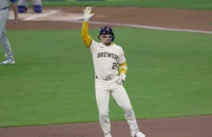 Catcher William Contreras e Brewers chegam a um acordo de um ano no valor de US$ 9,4 milhões pouco antes da audiência de arbitragem