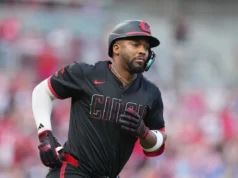 Miguel Andujar e o San Diego Padres finalizaram seu contrato de US$ 4 milhões por 1 ano