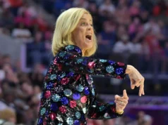 Kim Mulkey disse que esta decisão do treinador permitiu que a LSU se reunisse contra Ole Miss
