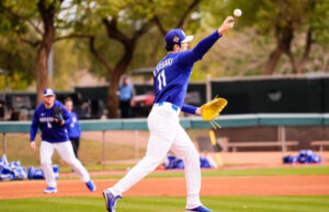 O novato dos Dodgers, Sasaki, revelou um novo campo misterioso durante sua estreia no treinamento de primavera