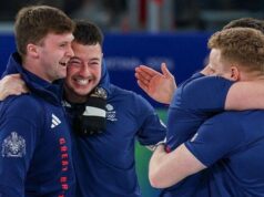 Homens da Grã-Bretanha eliminados na final olímpica de curling, enquanto mulheres eliminadas