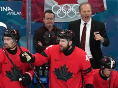 O técnico do Lightning, John Cooper, perderá 2 jogos após a morte de seu pai