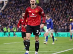 O atacante do Manchester United, Benjamin Cesko, voou para Dubai para um campo de treinamento pessoal alguns dias antes do jogo com o Everton.