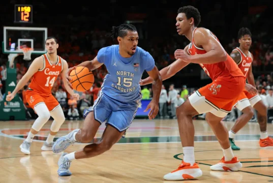 Basquete da UNC cai na pesquisa de treinadores esportivos do USA TODAY