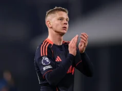 Grande golpe para o Ajax, já que o ex-zagueiro do Arsenal e do Nottingham Forest sofreu uma lesão no final da temporada semanas após a contratação