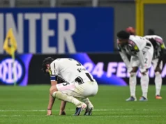 A controvérsia reinou quando a Juventus, com 10 jogadores, caiu para o Inter